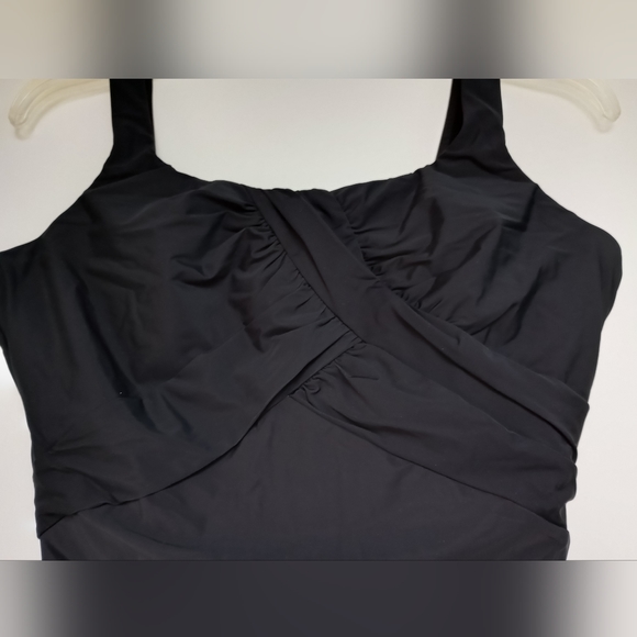 Lands End Tummy Control bra-size shirred one piece swimsuit black 10 DDD - Picture 2 of 5